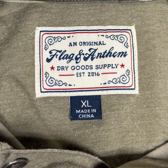 Camouflage Hoodie - Tee with front pocket - Picture 11 of 16